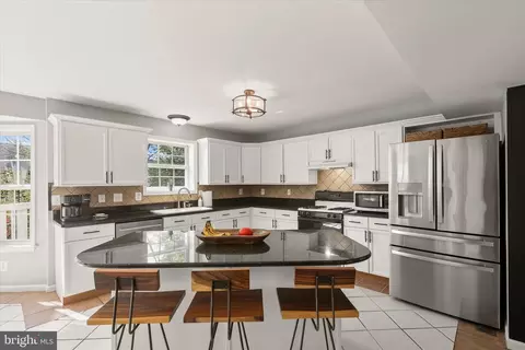 Kitchen - 239 Bishops Glen Dr, Frederick, MD 21702 photo 3 of 4
