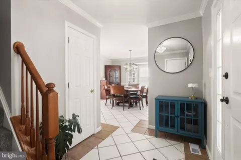 Entry Way - 239 Bishops Glen Dr, Frederick, MD 21702 photo 2 of 3