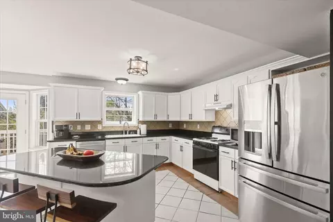 Kitchen - 239 Bishops Glen Dr, Frederick, MD 21702 photo 4 of 4
