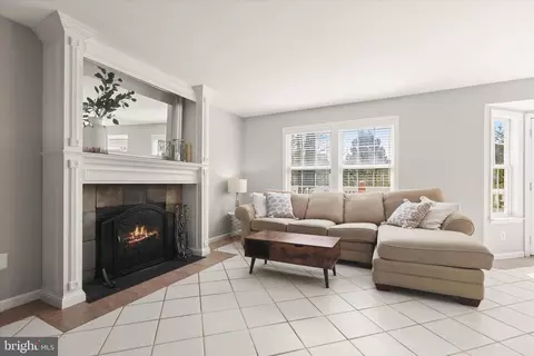 Living - 239 Bishops Glen Dr, Frederick, MD 21702 photo 4 of 4