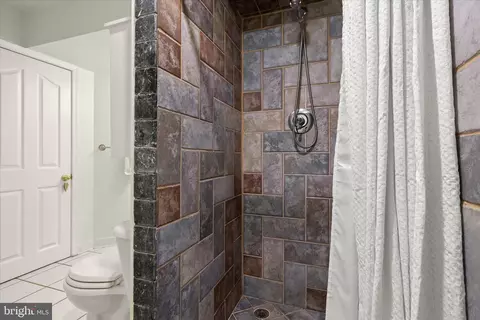 Bath - 239 Bishops Glen Dr, Frederick, MD 21702 photo 4 of 4
