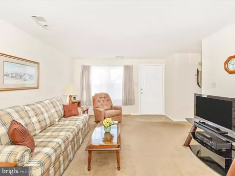 1250 D Danielle Dr #1250D, Frederick, MD 21703 photo 7