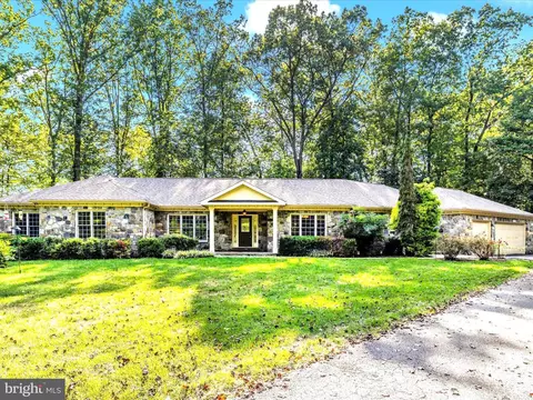 11589 Nor Ray Cir # A, Ijamsville, MD 21754