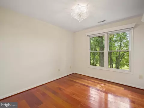 Bedroom - 7301 Abbington Ct, Frederick, MD 21702 photo 7 of 8