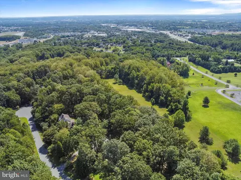 View/Area - 7301 Abbington Ct, Frederick, MD 21702 photo 4 of 9