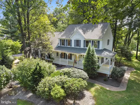 Exterior - 7301 Abbington Ct, Frederick, MD 21702 photo 7 of 13