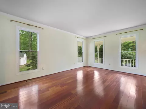 Living - 7301 Abbington Ct, Frederick, MD 21702 photo 2 of 14