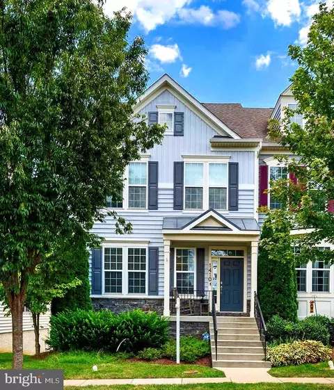 1410 Scheer St, Brunswick, MD 21716