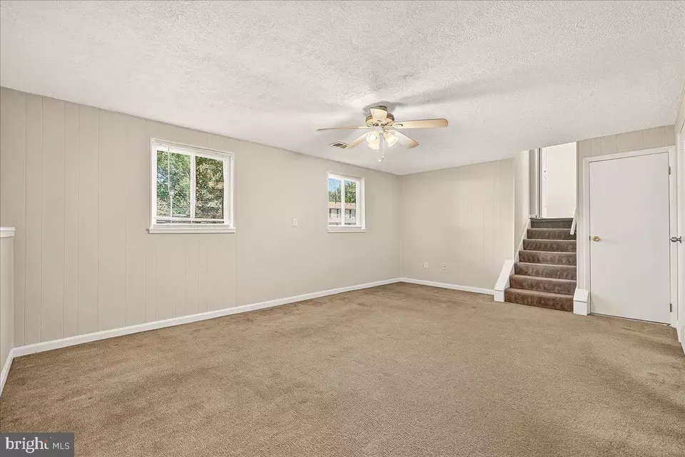 Living - 109 Glade Blvd, Walkersville, MD 21793 photo 8 of 8