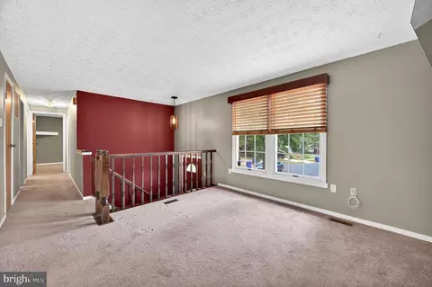 Entry Way - 227 Savage Rd, Frederick, MD 21702 photo 2 of 5