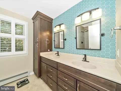 Bath - 903 Mercer Pl, Frederick, MD 21701 photo 1 of 5