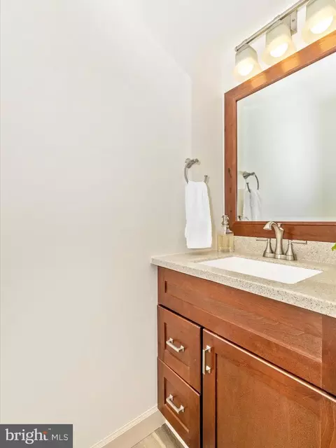 Bath - 6739 Killdeer Ct, Frederick, MD 21703 photo 1 of 4