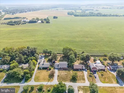 8789 Hickory Hl, Walkersville, MD 21793