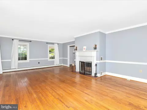 Living - 6822 Potomac Ave, Braddock Heights, MD 21714 photo 2 of 6