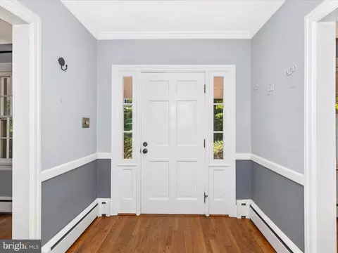 Entry Way - 6822 Potomac Ave, Braddock Heights, MD 21714 photo 2 of 5