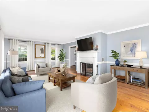 Living - 6822 Potomac Ave, Braddock Heights, MD 21714 photo 1 of 6