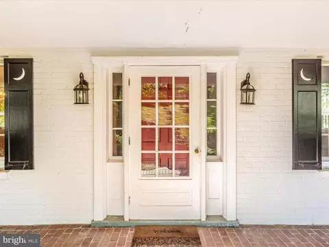 Entry Way - 6822 Potomac Ave, Braddock Heights, MD 21714 photo 1 of 5