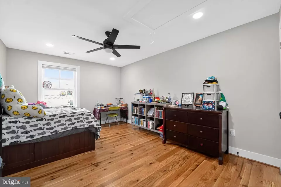 Bedroom - 8305 Biggs Ford Rd, Walkersville, MD 21793 photo 3 of 4