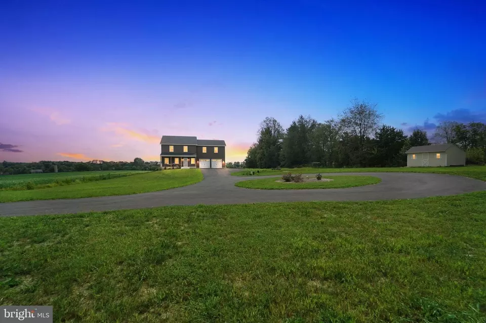 Exterior - 8305 Biggs Ford Rd, Walkersville, MD 21793 photo 2 of 2