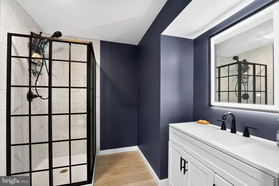 Bath - 8305 Biggs Ford Rd, Walkersville, MD 21793 photo 5 of 5