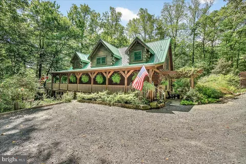 7508 Banner Rd, Dickerson, MD 20842