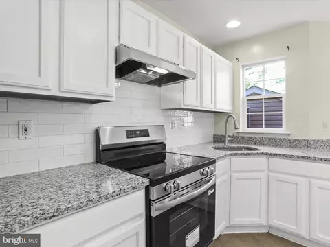611 Hollowstone Rd, Frederick, MD 21703 photo 9