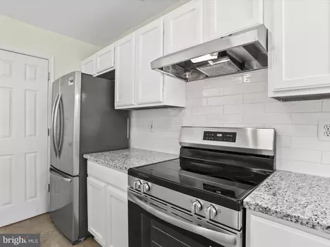 611 Hollowstone Rd, Frederick, MD 21703 photo 10