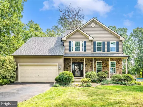 7813 Oak Leaf Ct, Frederick, MD 21701
