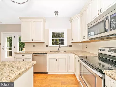 7813 Oak Leaf Ct, Frederick, MD 21701 photo 8