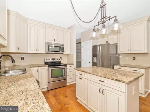 7813 Oak Leaf Ct, Frederick, MD 21701 photo 6