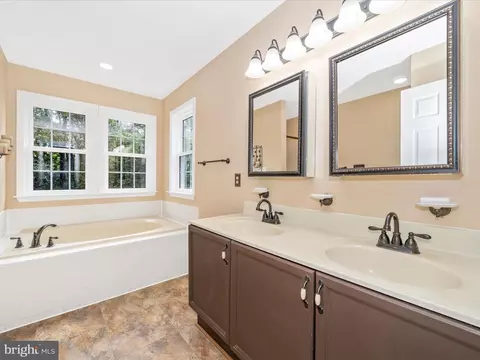 7813 Oak Leaf Ct, Frederick, MD 21701 photo 16