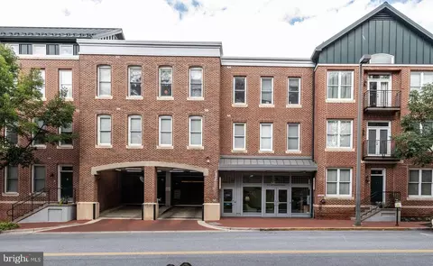35 E All Saints St #201, Frederick, MD 21701
