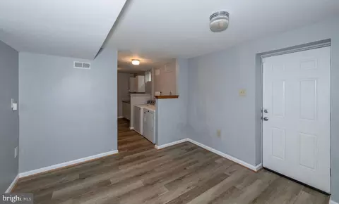 Entry Way - 2174 Ambleside Ct, Frederick, MD 21702 photo 8 of 8