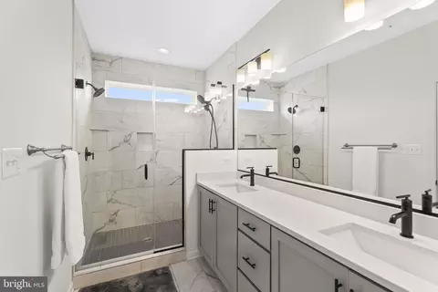 Bath - 905 Holden Rd, Frederick, MD 21701 photo 1 of 3