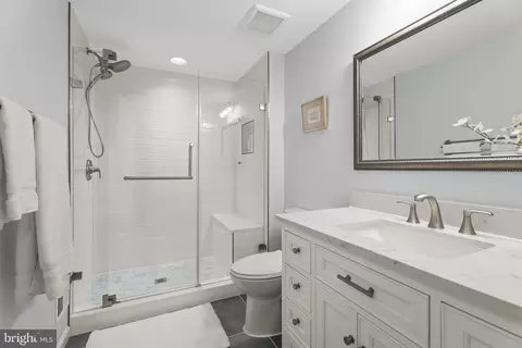 Bath - 905 Holden Rd, Frederick, MD 21701 photo 3 of 3