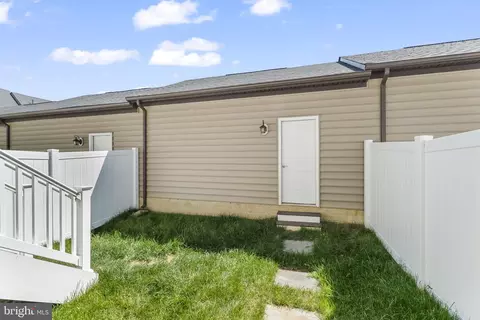 Exterior - 905 Holden Rd, Frederick, MD 21701 photo 4 of 6