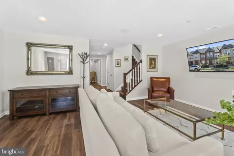 Entry Way - 905 Holden Rd, Frederick, MD 21701 photo 7 of 7