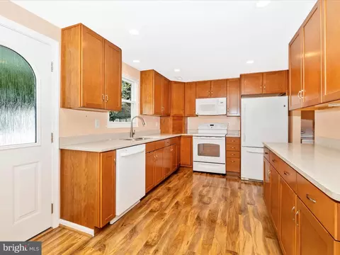 Kitchen - 6727 Kernel Ct, Frederick, MD 21703 photo 2 of 8