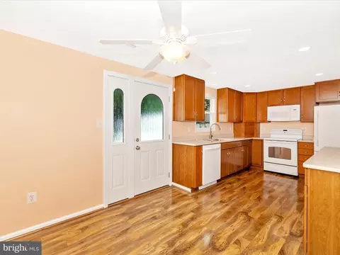Entry Way - 6727 Kernel Ct, Frederick, MD 21703 photo 4 of 6