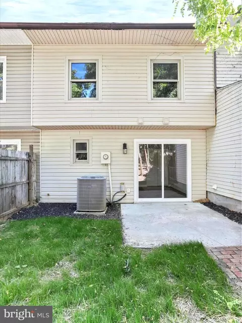 Exterior - 5 E Orndorff Dr, Brunswick, MD 21716 photo 4 of 14