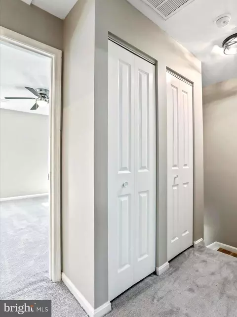 Entry Way - 5 E Orndorff Dr, Brunswick, MD 21716 photo 5 of 7