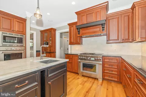 Kitchen - 10036 Old Frederick Ter, Frederick, MD 21701 photo 4 of 7