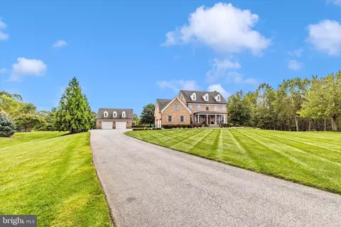 Exterior - 10036 Old Frederick Ter, Frederick, MD 21701 photo 6 of 10