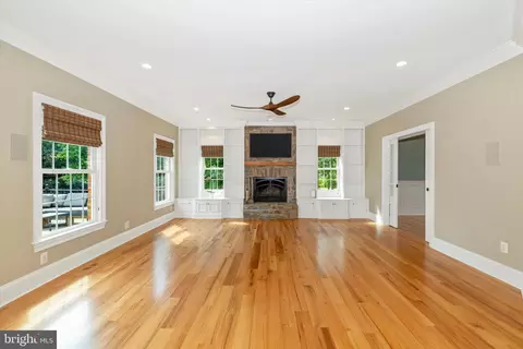 Living - 10036 Old Frederick Ter, Frederick, MD 21701 photo 4 of 7