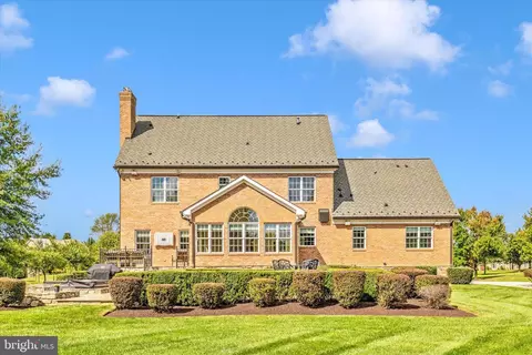 Exterior - 10036 Old Frederick Ter, Frederick, MD 21701 photo 7 of 10