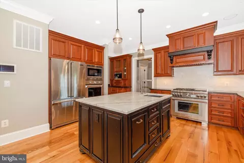 Kitchen - 10036 Old Frederick Ter, Frederick, MD 21701 photo 3 of 7