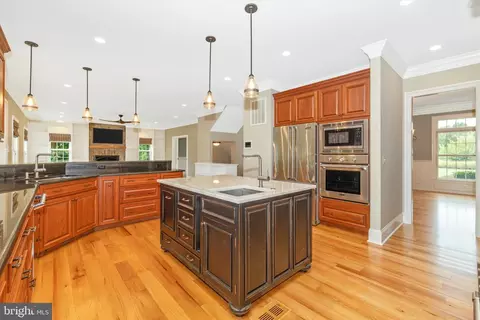 Kitchen - 10036 Old Frederick Ter, Frederick, MD 21701 photo 5 of 7