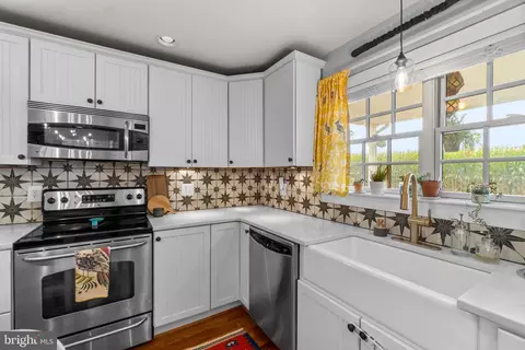 Kitchen - 10140 A Lenhart Rd, Frederick, MD 21701 photo 5 of 5
