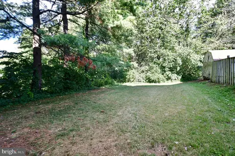 1058 E Thornhill Pl, Frederick, MD 21703 photo 8