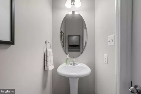 Entry Way - 2804 Shearwater Ln, Frederick, MD 21701 photo 2 of 6